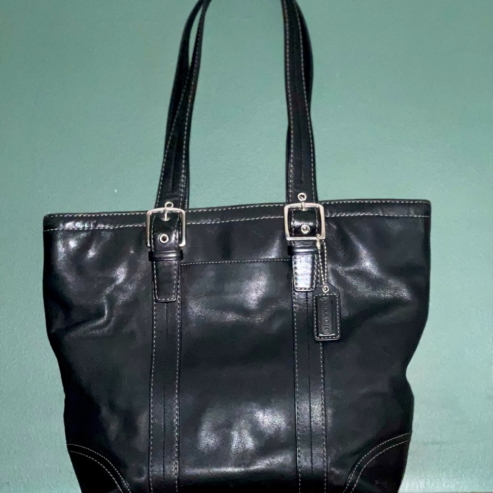 Coach Hampton Shoulder Bag - Picture 2 of 12